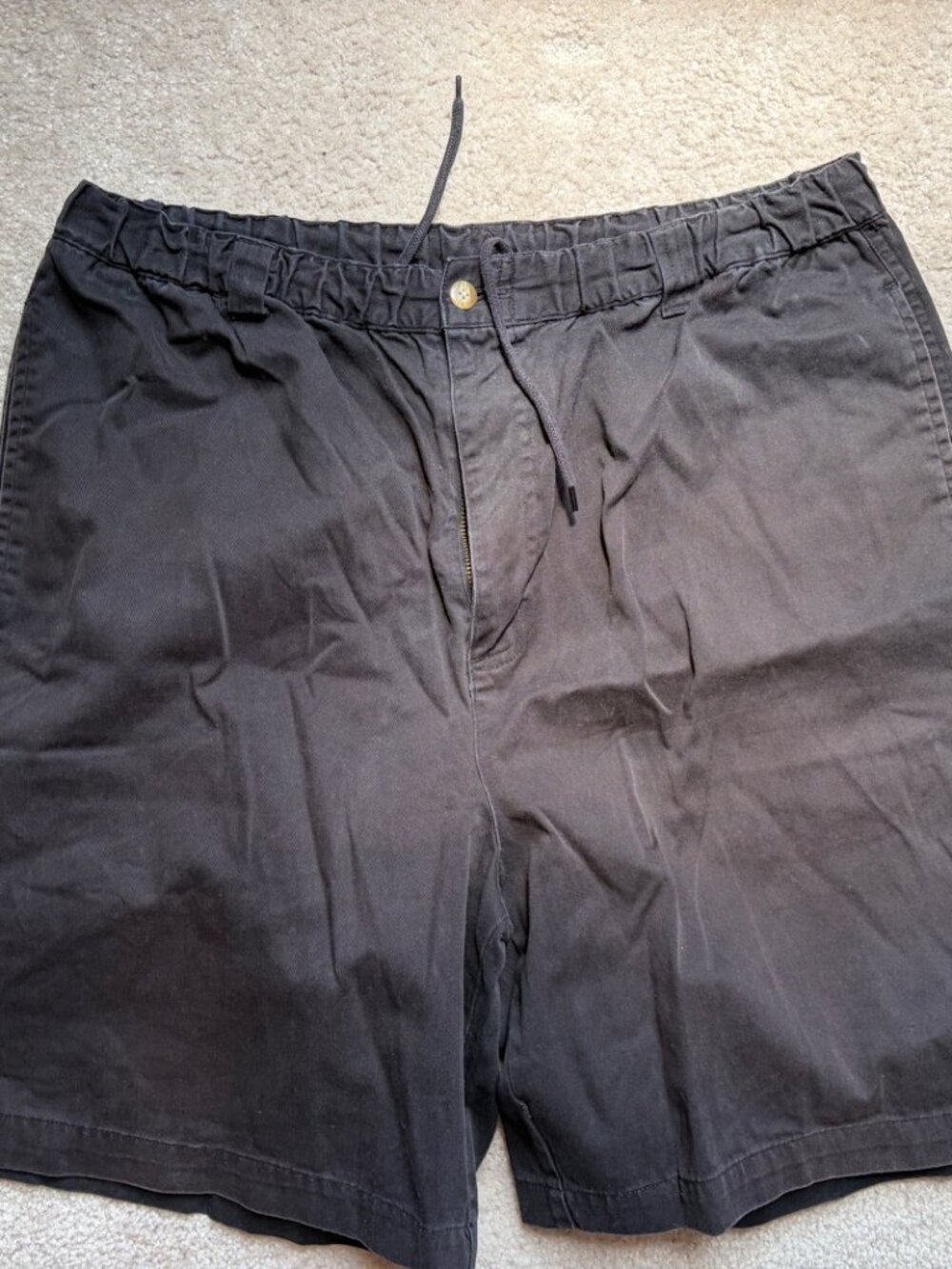 Mens Outer Rim black shorts size 38
